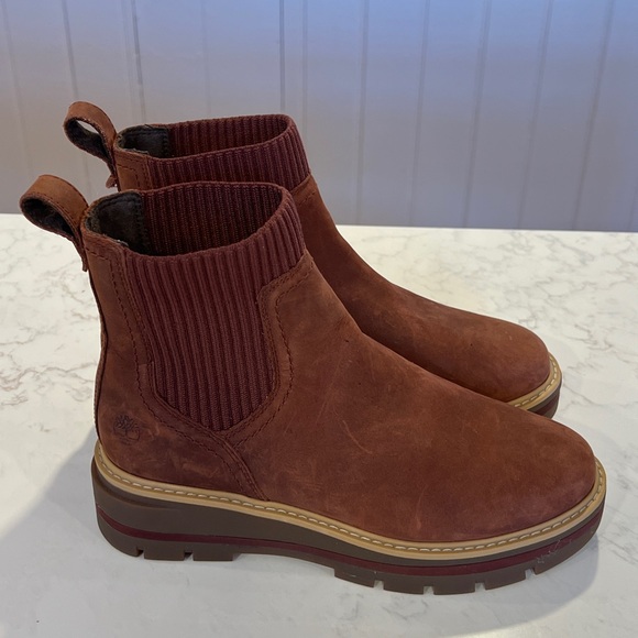 Timberland Women's Cervinia Valley Chelsea Boot, Size 6, NWOT - Picture 4 of 11